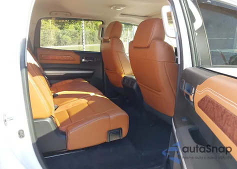 2019 Toyota Tundra 1794 5.7L V8 из США, поврежденный, VIN 5TFAY5F10KX794700